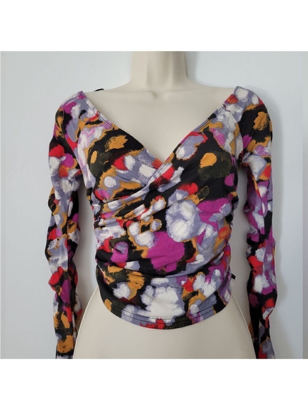 Off-Shoulder Ruched Floral Knit Top - Multicolor - Picture 4 of 4
